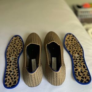Gold houndstooth loafers Rothy’s